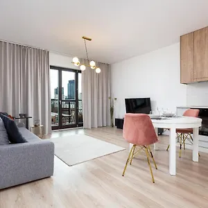 Metro Płocka Exquisite By Renters , Warszawa Polska